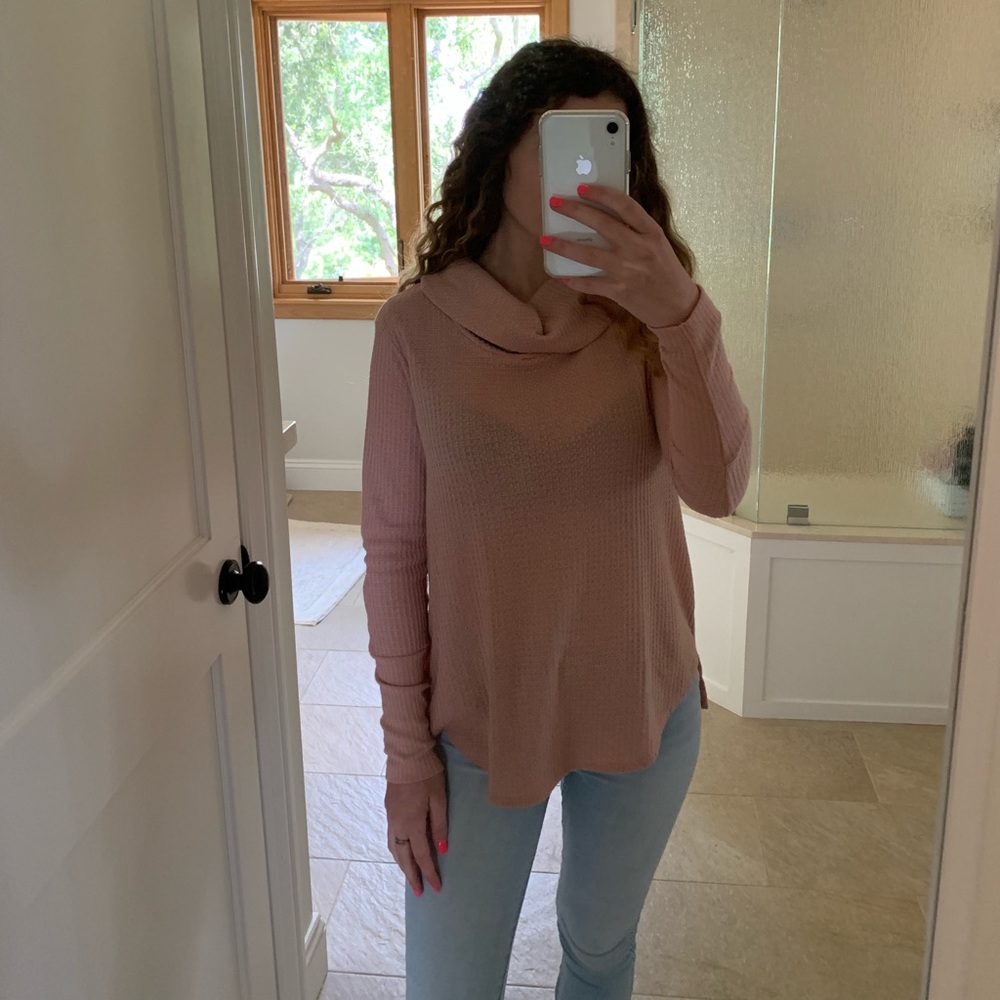Pink Sweater - Picture 2 of 3